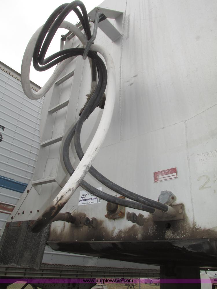 image for item H4721 1989 Pacer bulk feed trailer