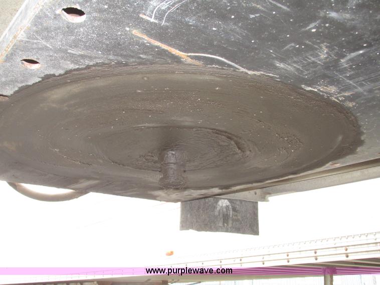 image for item H4721 1989 Pacer bulk feed trailer