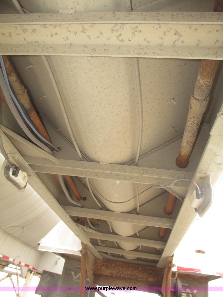 image for item H4721 1989 Pacer bulk feed trailer