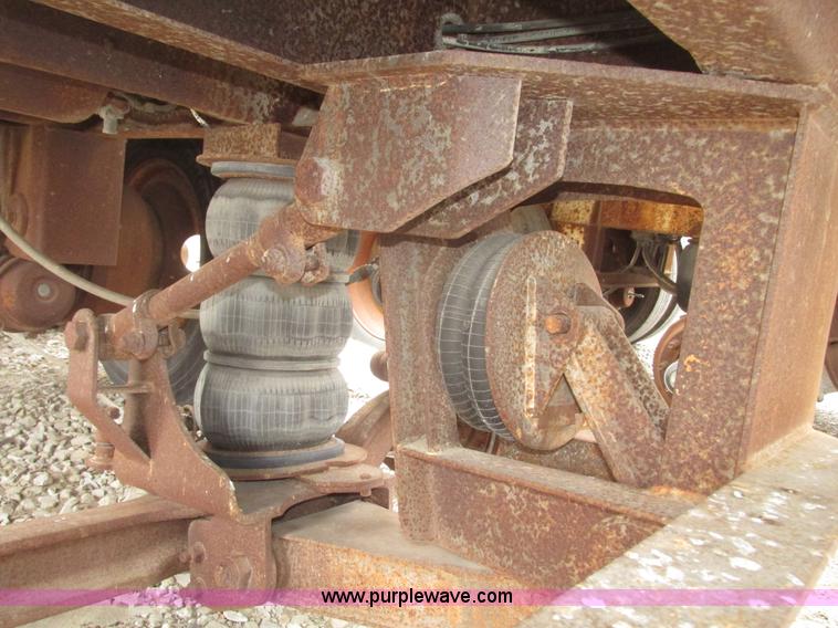 image for item H4721 1989 Pacer bulk feed trailer