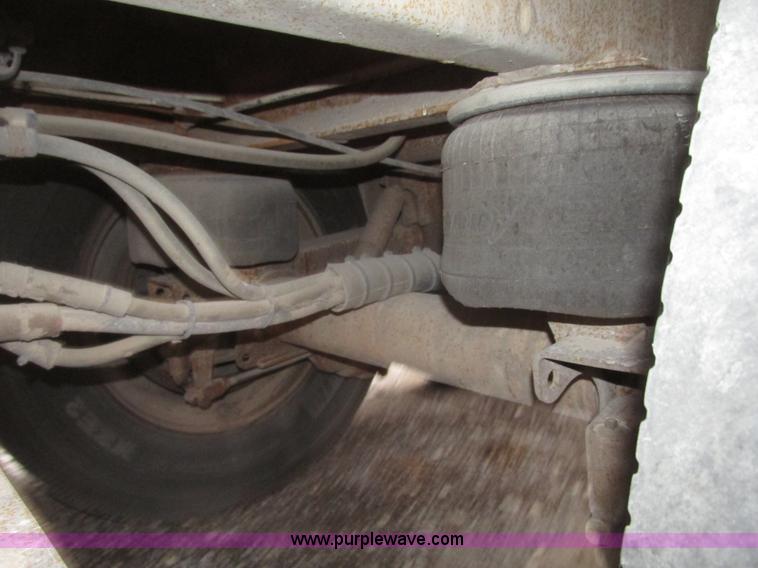 image for item H4723 2001 Ledwell bulk feed trailer