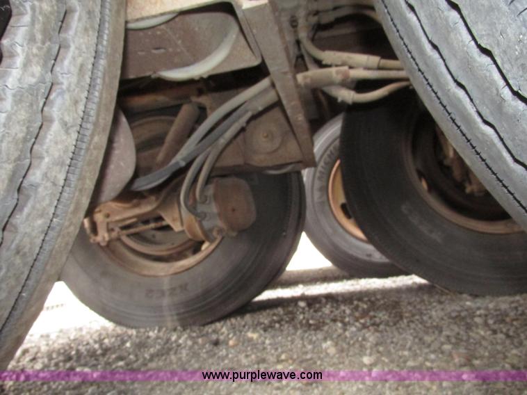 image for item H4723 2001 Ledwell bulk feed trailer