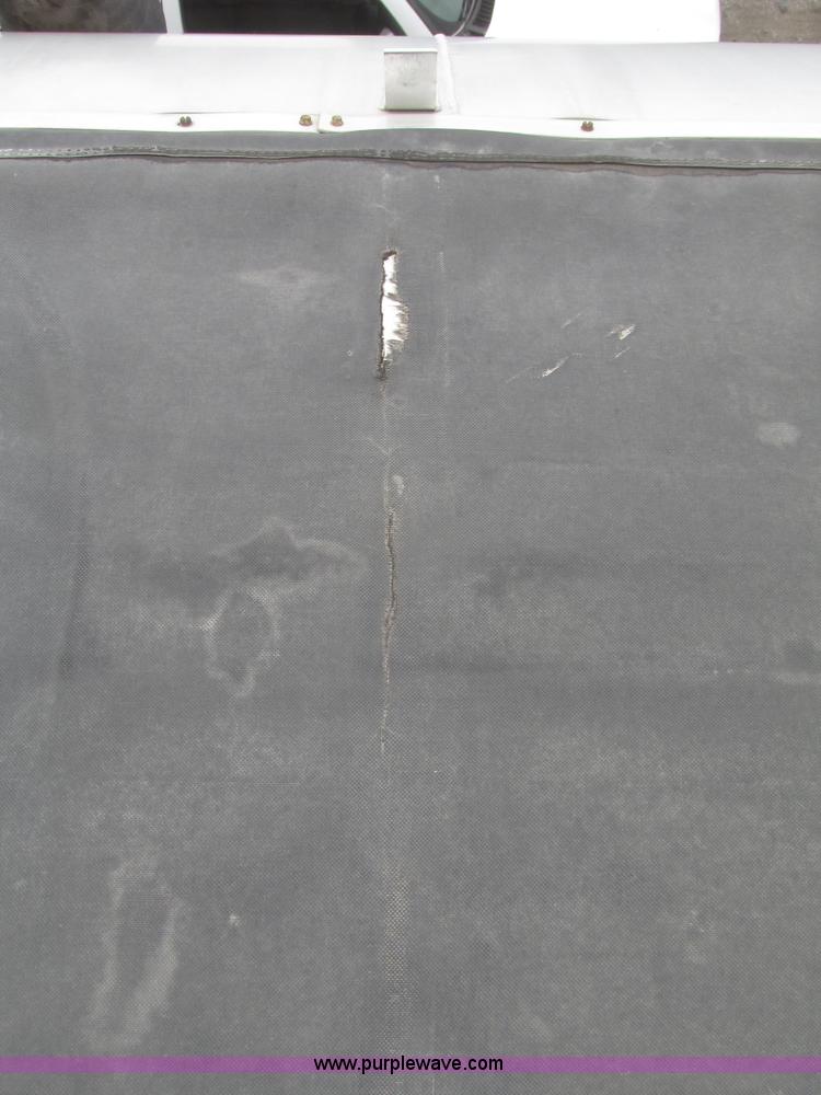 image for item H4724 2000 Ledwell bulk feed trailer