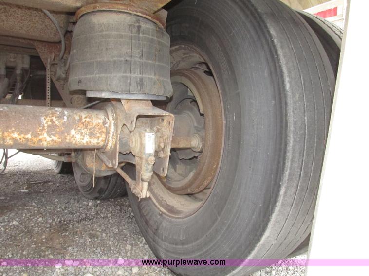 image for item H4724 2000 Ledwell bulk feed trailer