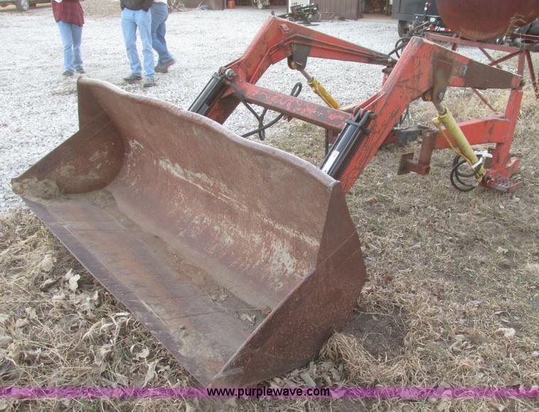 image for item H4733 Ford 772 tractor loader