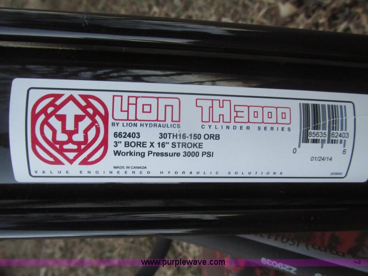 image for item H4733 Ford 772 tractor loader