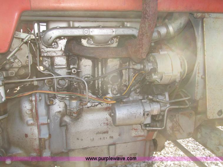 image for item H4736 1974 Massey-Ferguson 175 row crop tractor