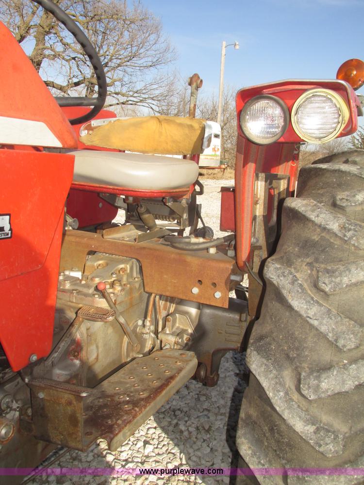 image for item H4736 1974 Massey-Ferguson 175 row crop tractor