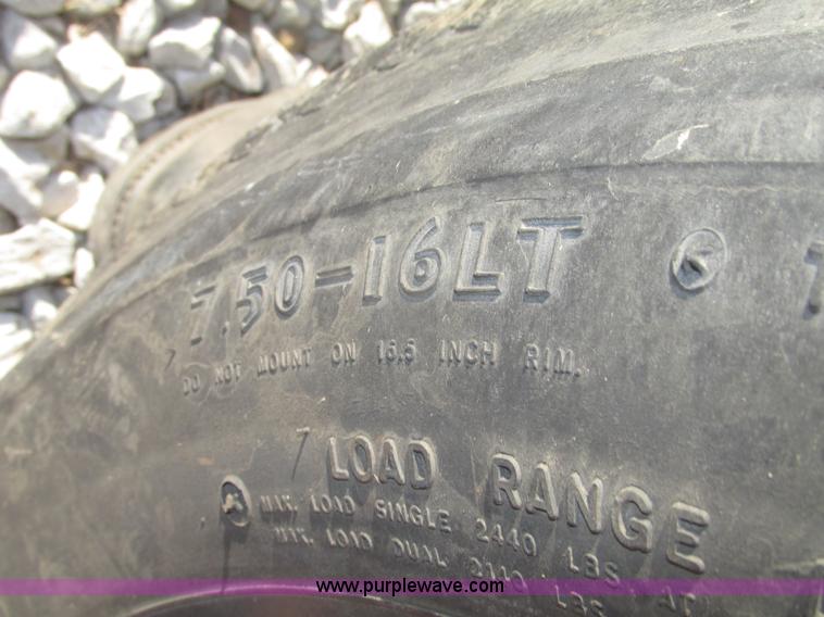 image for item H4736 1974 Massey-Ferguson 175 row crop tractor