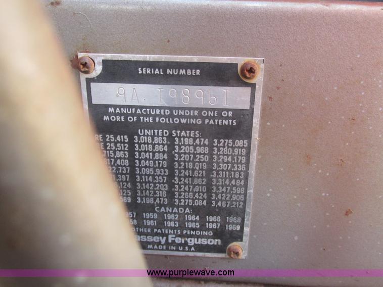 image for item H4736 1974 Massey-Ferguson 175 row crop tractor