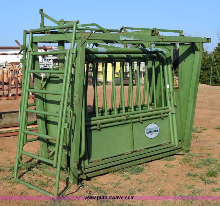 image for item H5210 Powder River squeeze chute