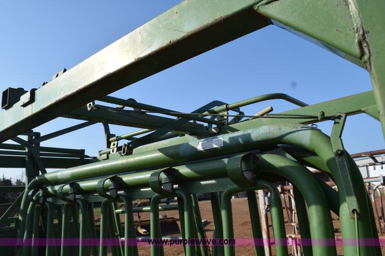 image for item H5210 Powder River squeeze chute