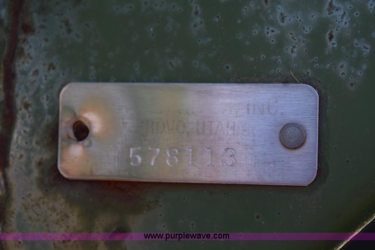 image for item H5210 Powder River squeeze chute