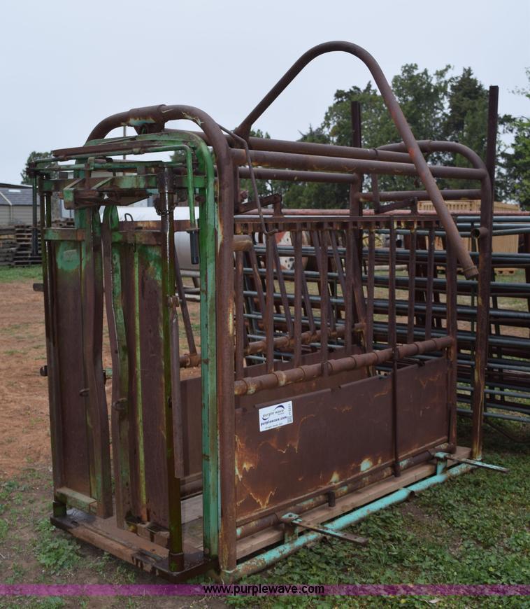 image for item H5221 Big Valley squeeze chute