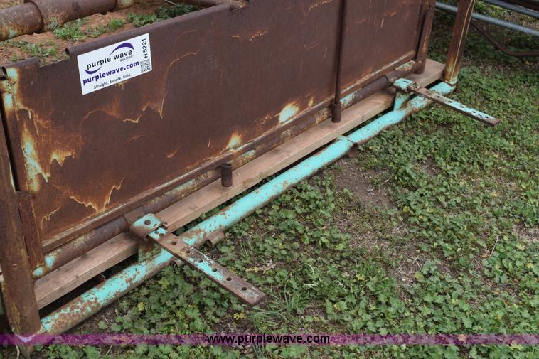 image for item H5221 Big Valley squeeze chute