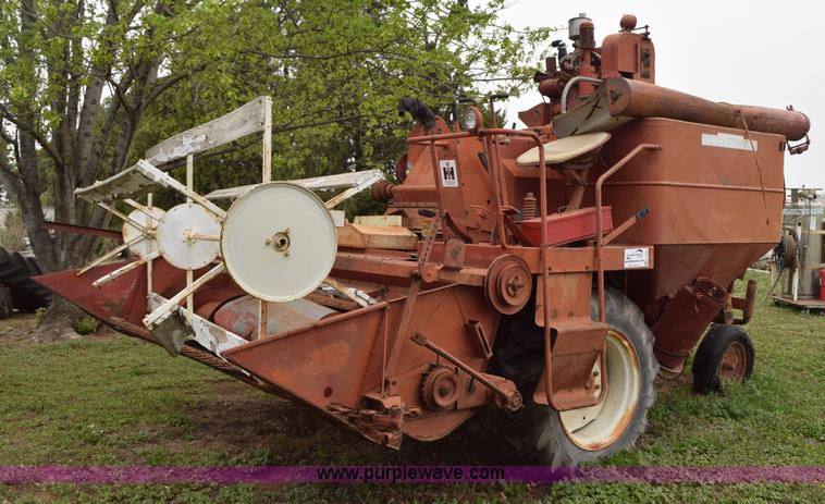 image for item H5227 1968 Mccormick International 91 combine