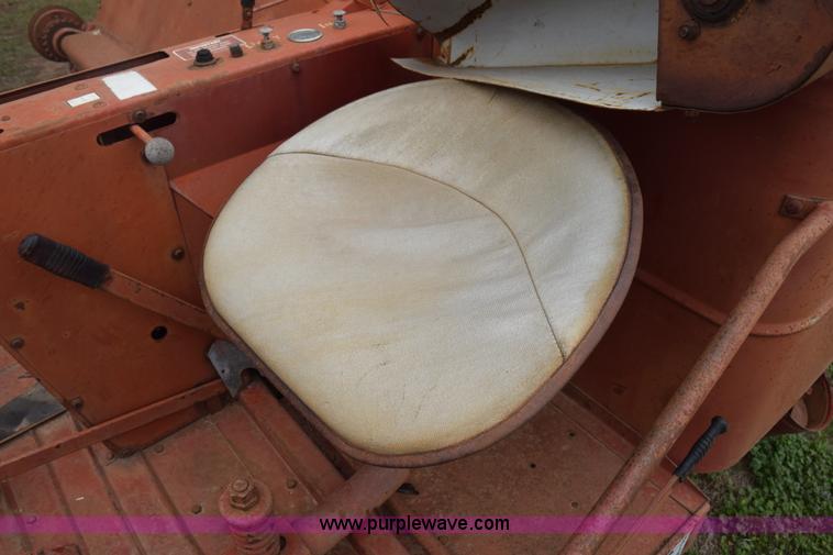 image for item H5227 1968 Mccormick International 91 combine