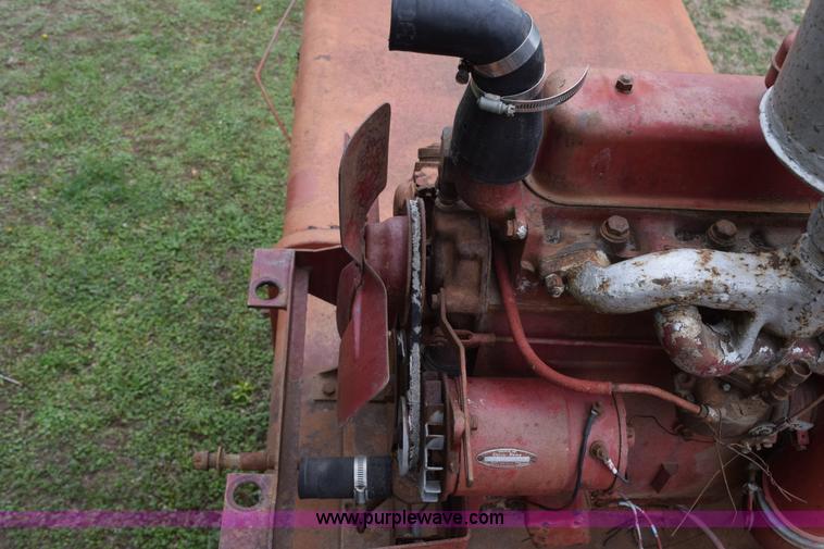 image for item H5227 1968 Mccormick International 91 combine