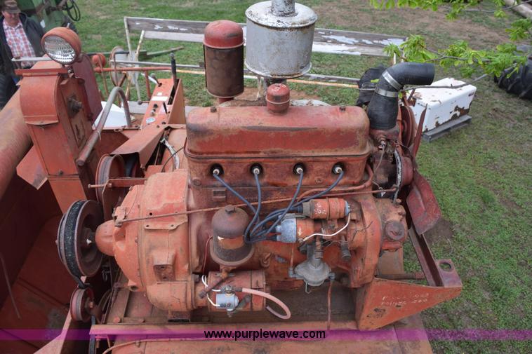 image for item H5227 1968 Mccormick International 91 combine