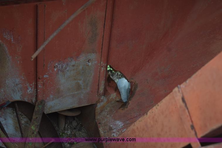 image for item H5227 1968 Mccormick International 91 combine