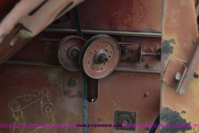 image for item H5227 1968 Mccormick International 91 combine