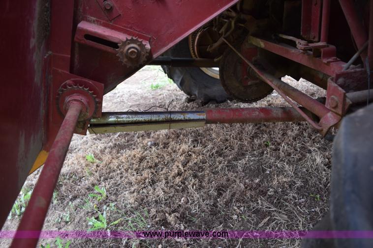 image for item H5227 1968 Mccormick International 91 combine