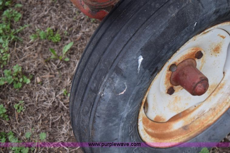 image for item H5227 1968 Mccormick International 91 combine