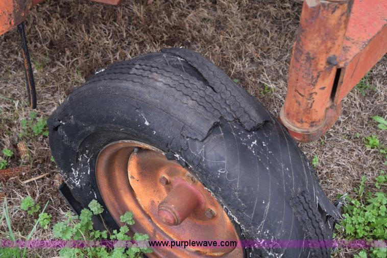 image for item H5227 1968 Mccormick International 91 combine