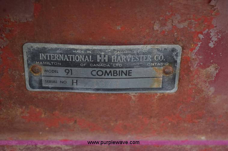 image for item H5227 1968 Mccormick International 91 combine