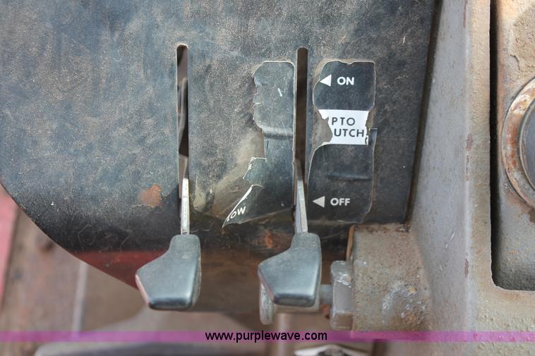 image for item H5607 1977 Massey-Ferguson 1155 tractor