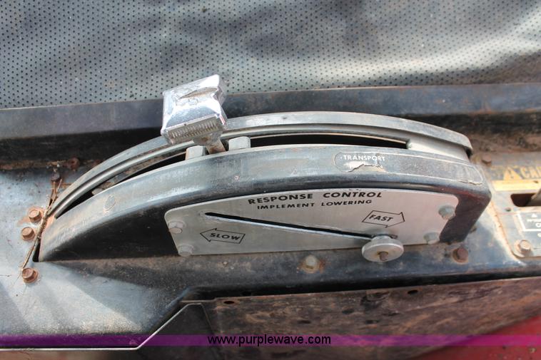 image for item H5607 1977 Massey-Ferguson 1155 tractor