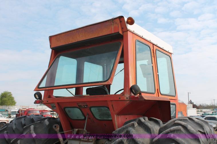 image for item H5607 1977 Massey-Ferguson 1155 tractor