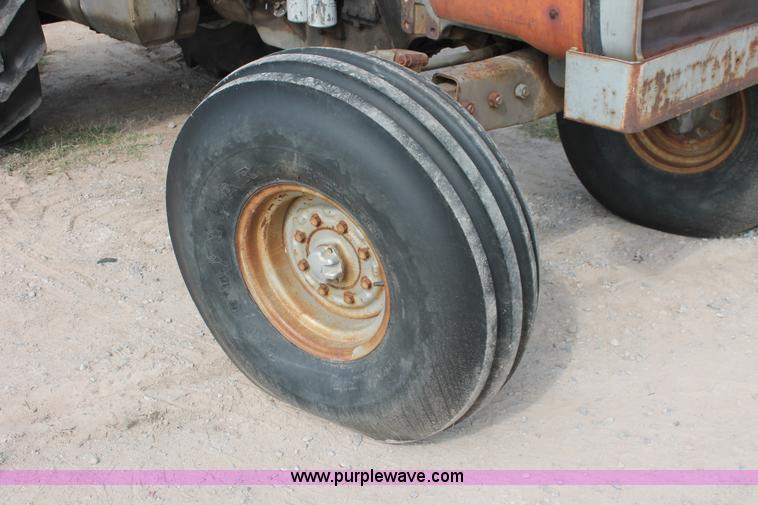 image for item H5607 1977 Massey-Ferguson 1155 tractor