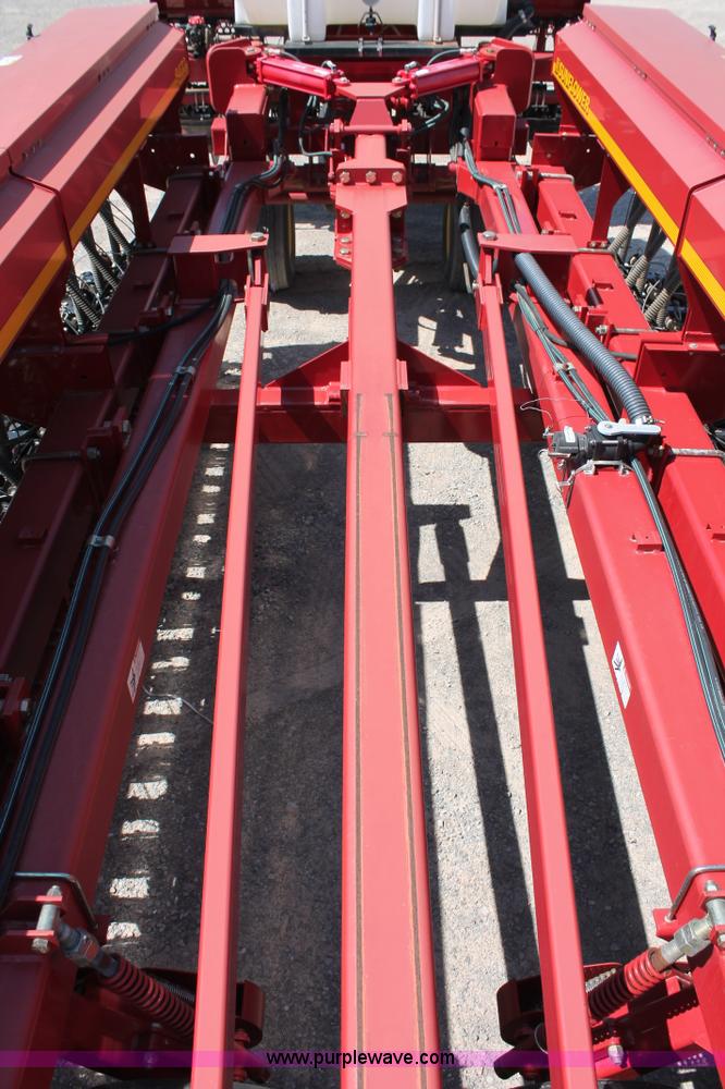 image for item H5844 2005 Sunflower 9433 grain drill