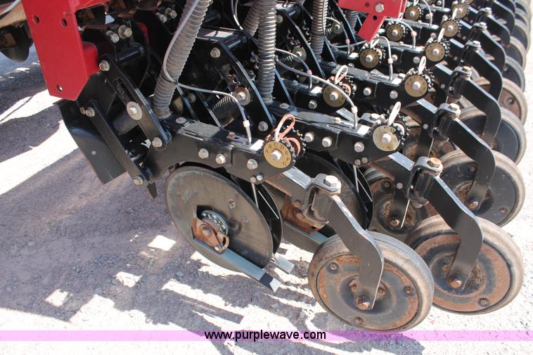 image for item H5844 2005 Sunflower 9433 grain drill