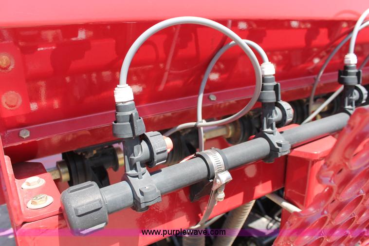 image for item H5844 2005 Sunflower 9433 grain drill