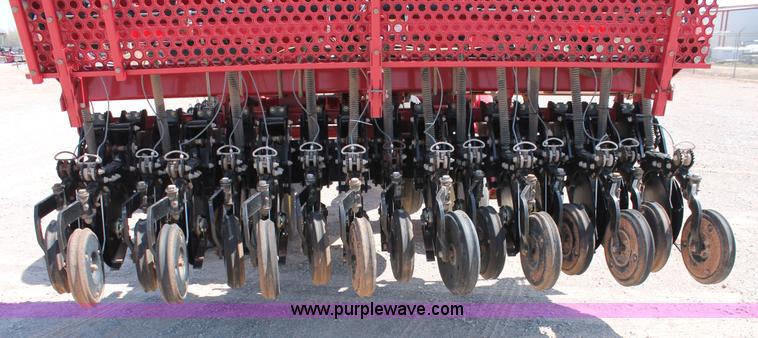 image for item H5844 2005 Sunflower 9433 grain drill