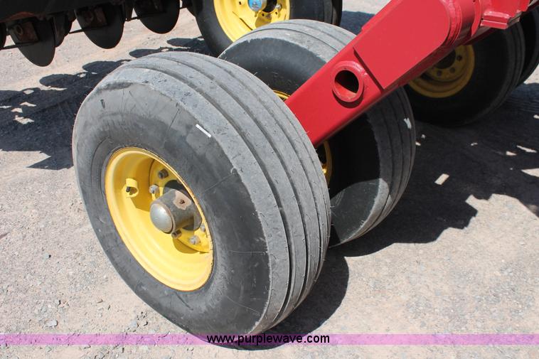 image for item H5844 2005 Sunflower 9433 grain drill