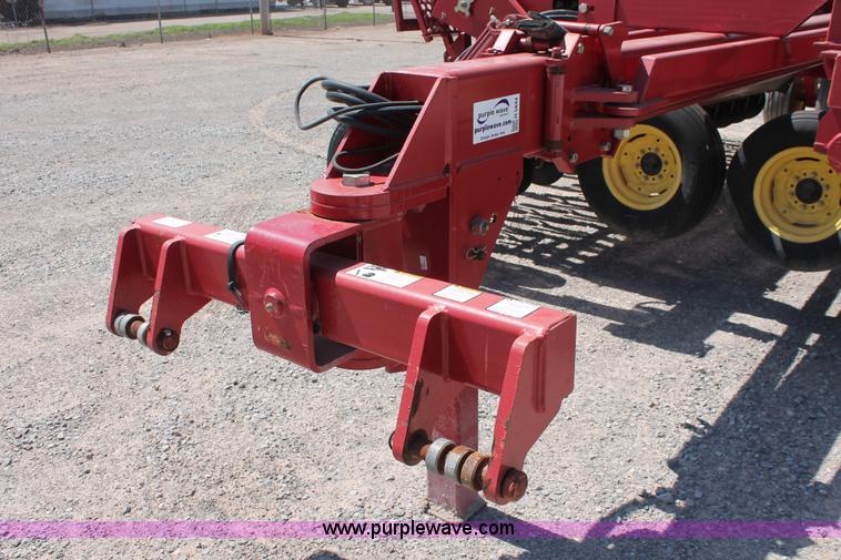 image for item H5844 2005 Sunflower 9433 grain drill