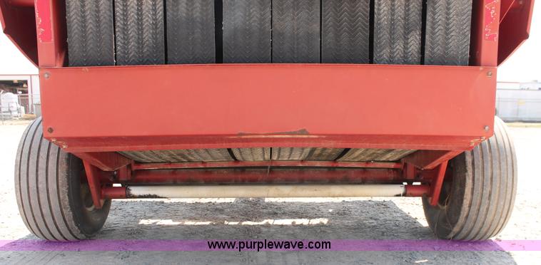 image for item H5847 1994 Case IH 8465 round baler