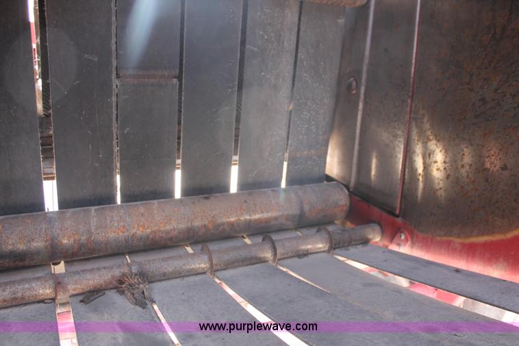 image for item H5847 1994 Case IH 8465 round baler