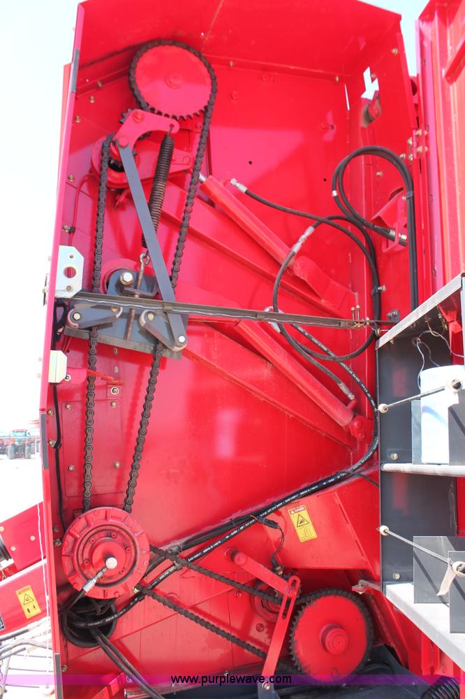 image for item H5850 2010 Massey-Ferguson 2856 round baler