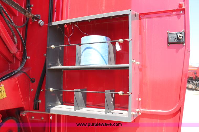 image for item H5850 2010 Massey-Ferguson 2856 round baler