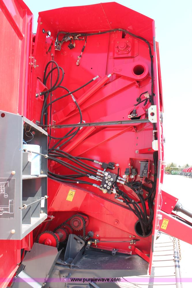 image for item H5850 2010 Massey-Ferguson 2856 round baler