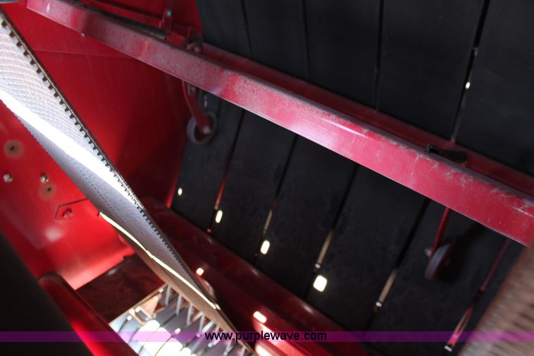 image for item H5850 2010 Massey-Ferguson 2856 round baler