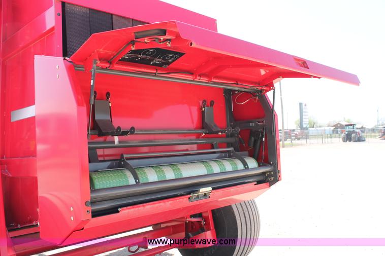 image for item H5850 2010 Massey-Ferguson 2856 round baler