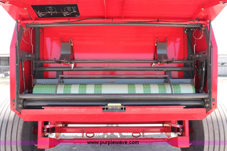 image for item H5850 2010 Massey-Ferguson 2856 round baler