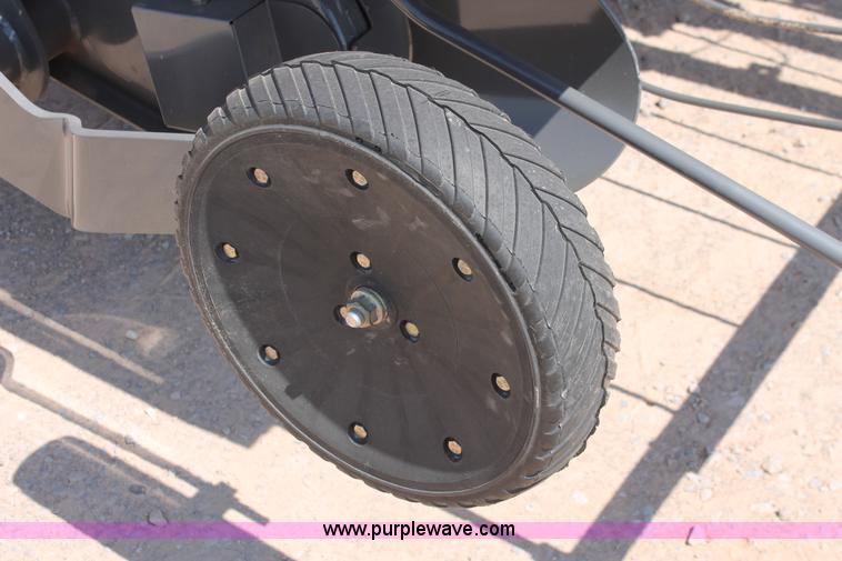 image for item H5850 2010 Massey-Ferguson 2856 round baler