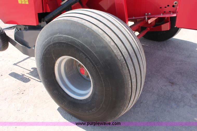 image for item H5850 2010 Massey-Ferguson 2856 round baler