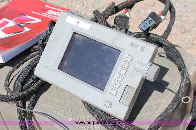 image for item H5850 2010 Massey-Ferguson 2856 round baler